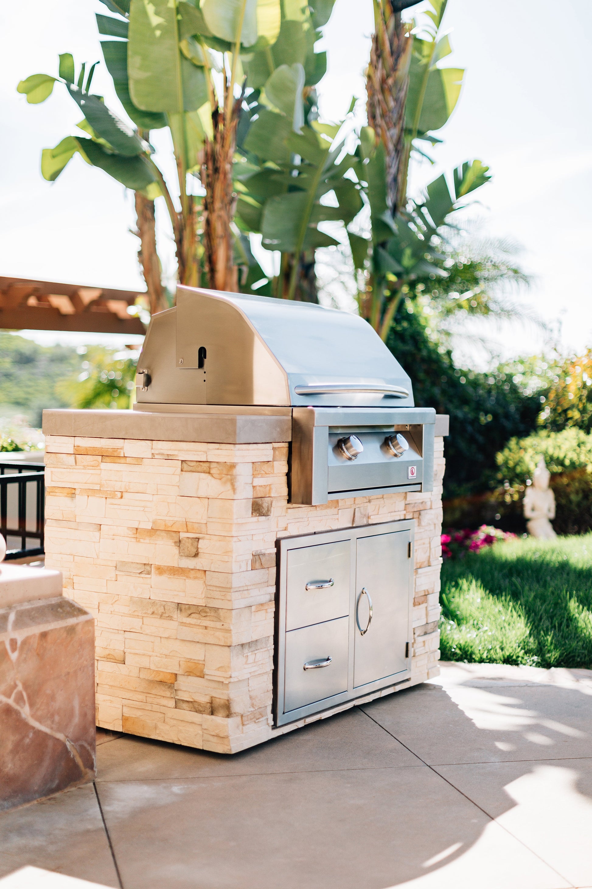 Summerset Resort 30-Inch 2-Burner Commercial Built-In Gas Grill