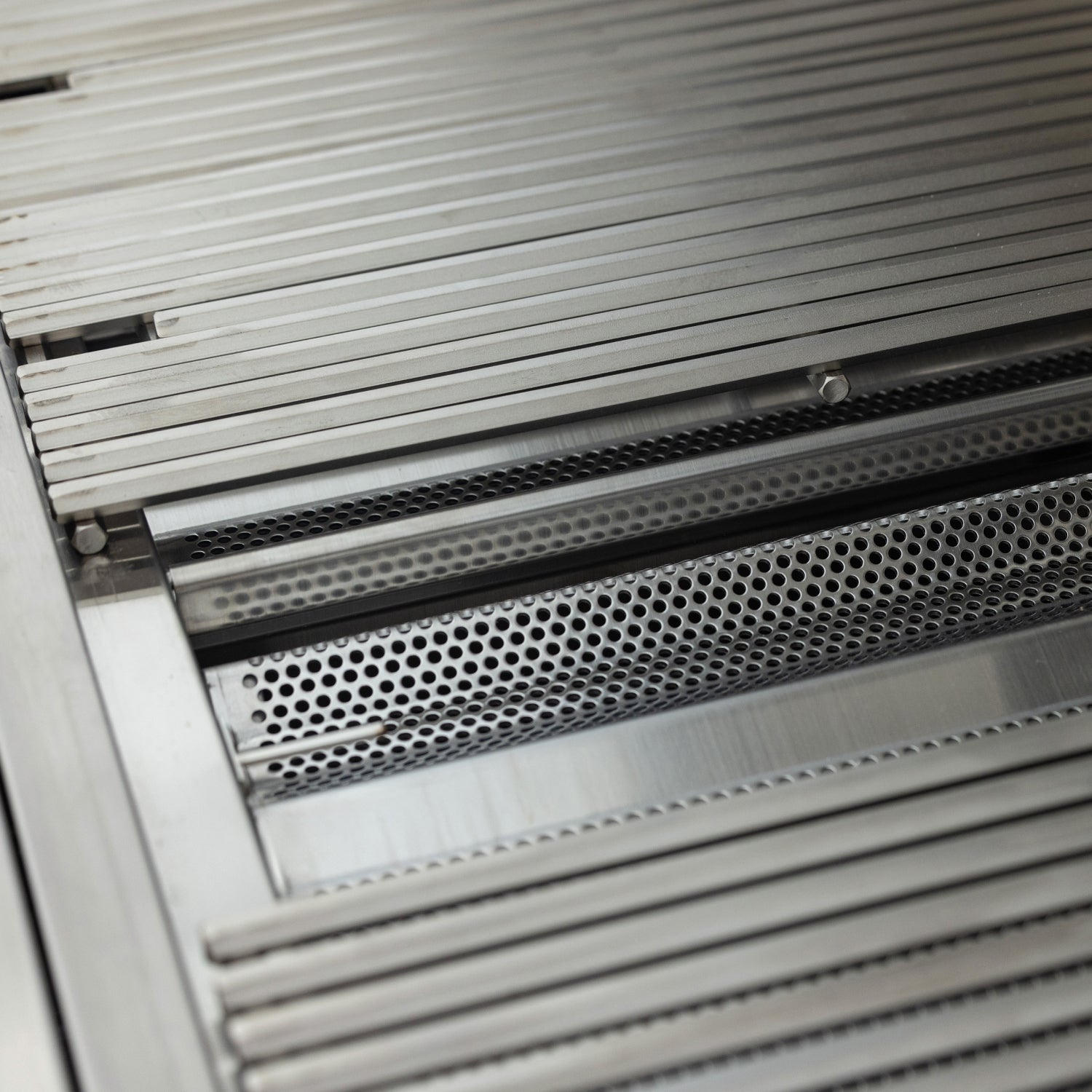 Blaze LTE PRO 40-in 5-Burner Built-In Grill w/ Digital Temperature Screen & Rotisserie