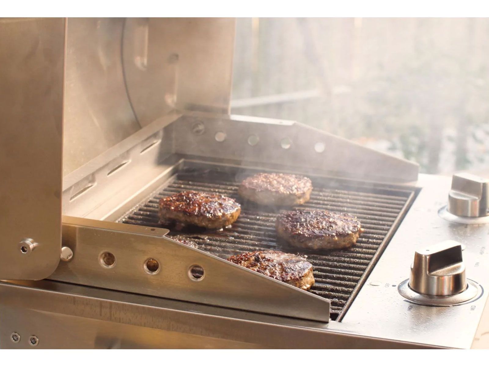 coyote 18-inch portable 1300 watt electric grill