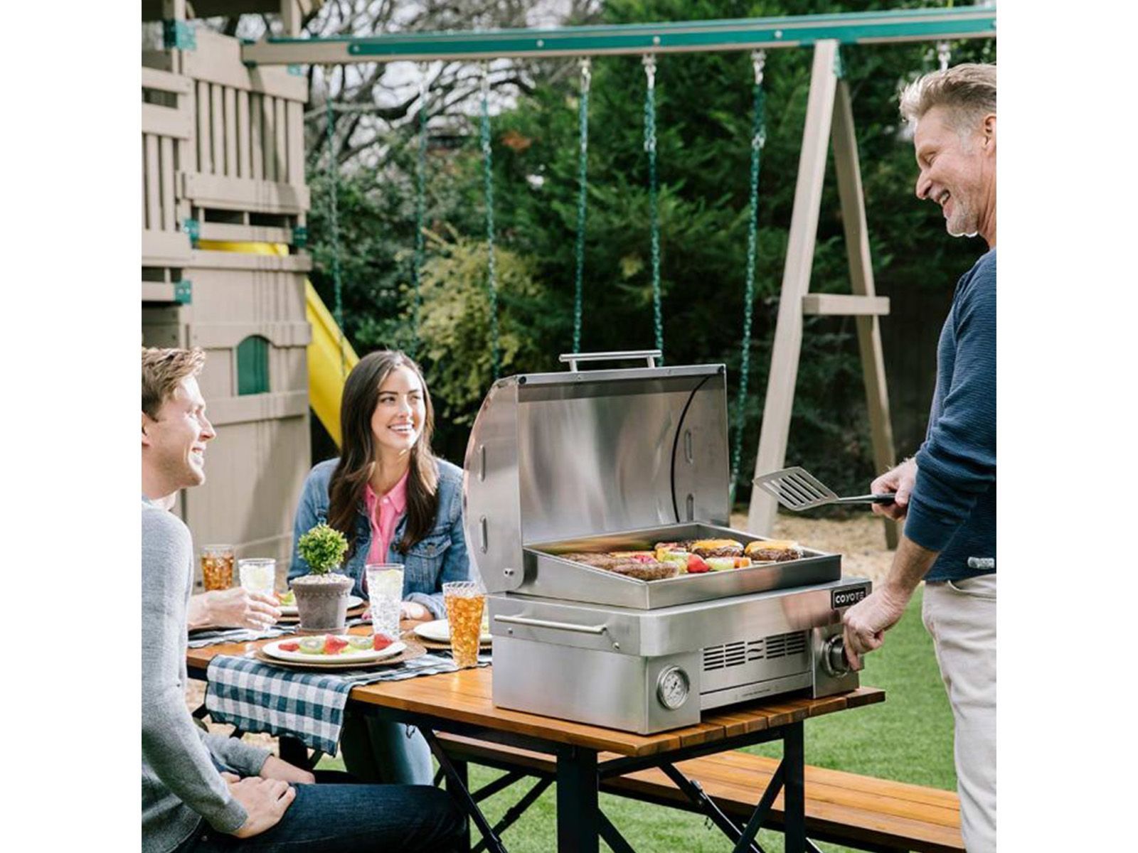 coyote 25-inch stainless steel portable propane grill