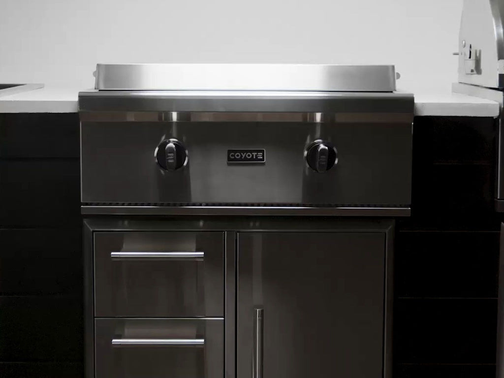 coyote 30-inch built-in flat top gas grill