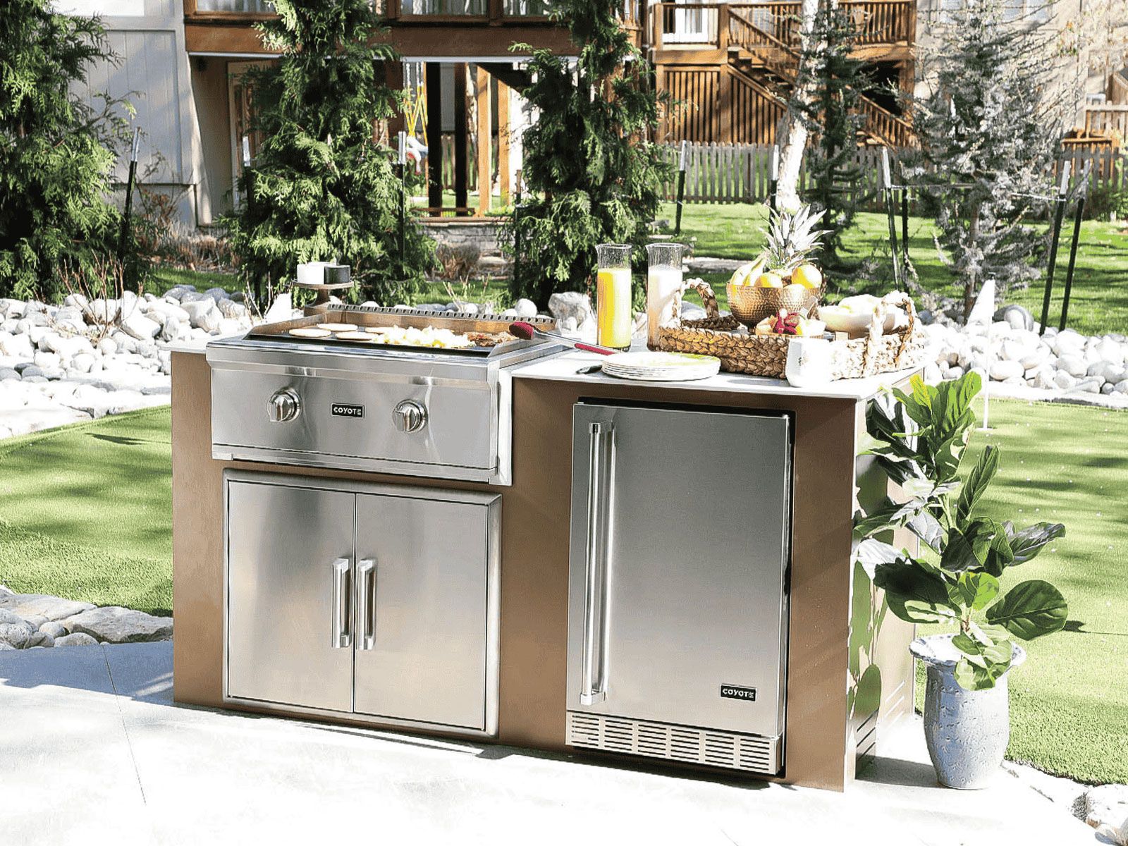 coyote 21-inch 4.1 cu. ft. left hinge outdoor rated compact refrigerator